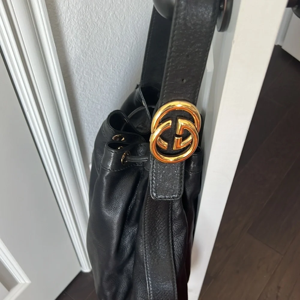 Authentic Gucci shoulder bag. - Picture 5 of 7